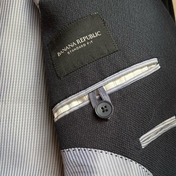 Banana Republic Standard Fit 36R - Picture 7 of 8